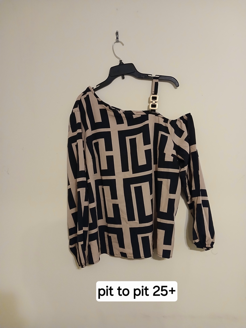 SHEIN One-Shoulder Geometric Print Top in Beige and Black